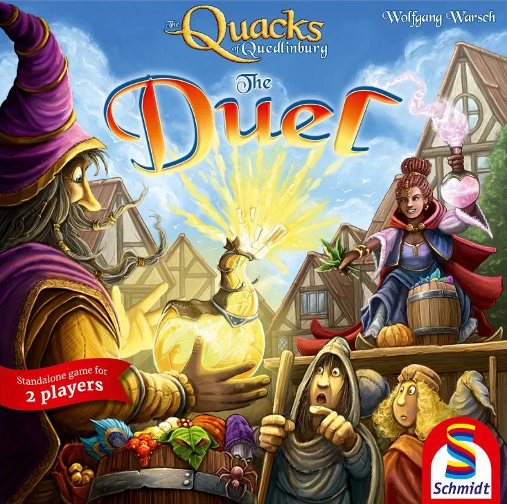 Naslovnica igre The Quacks of Quedlinburg: The Duel prikazuje dva čarovniška mojstra, ki tekmujeta v pripravi napitkov s pisanimi sestavinami na tržnici.